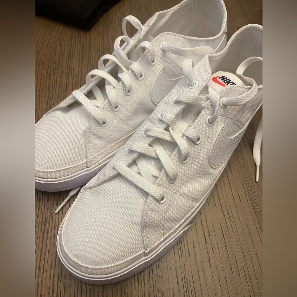 Nike Canvas Casual Sneaker
